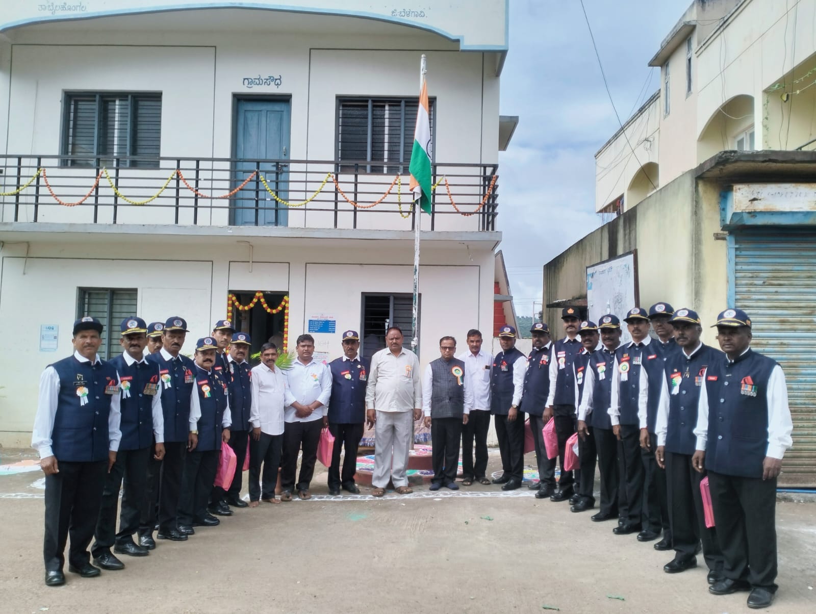 ದೇಶನೂರಿನಲ್ಲಿ ಸ್ವಾತಂತ್ರ್ಯ ದಿನಾಚರಣೆ image